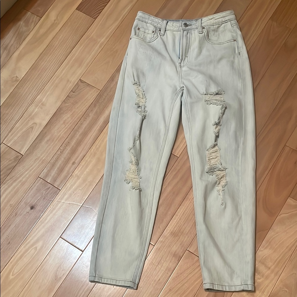 Distressed Light Gray Women's Jeans